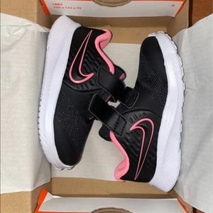 Nike Star Runner